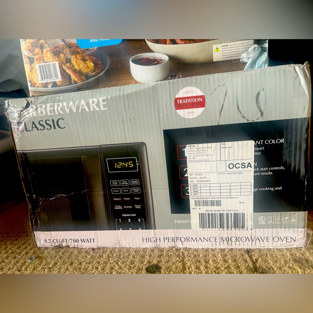 high performance microwave classic 0.7 cu ft 700 watt